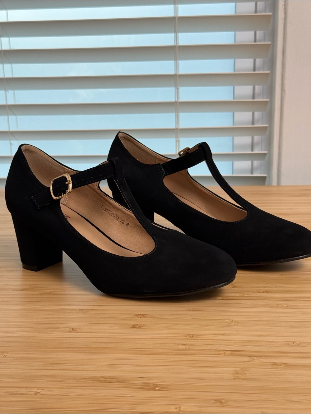 Chunky Black T-Strap Mary Jane Block Heel Pumps - Women 8
